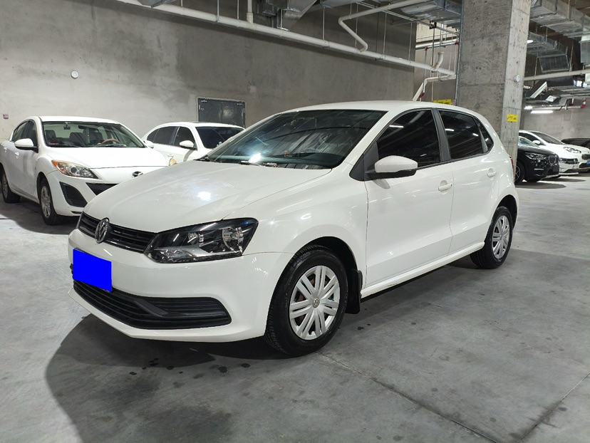 Volkswagen Polo 2016 car image 