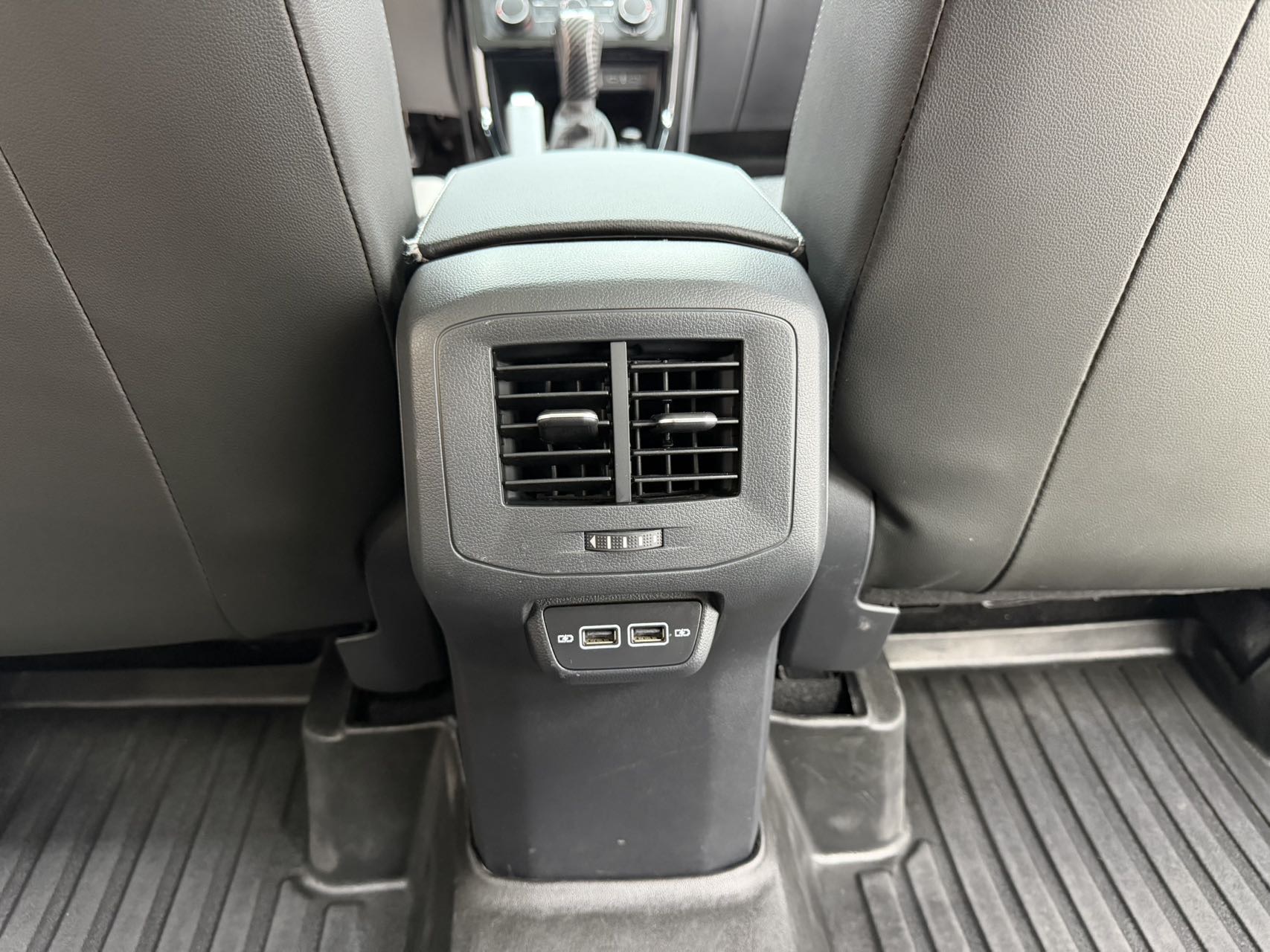 Volkswagen Tacqua 2022 car image #13