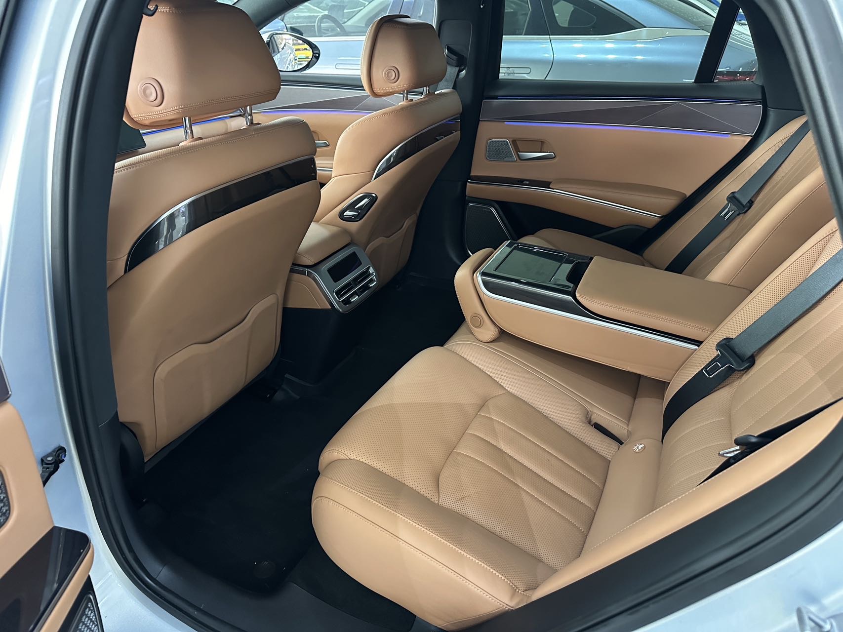 BYD HanL 2025 car image #7