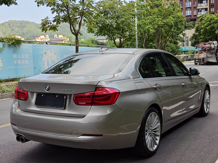 BMW 3 Series 2018 #4 BMW 3 Series 2018 car image #4