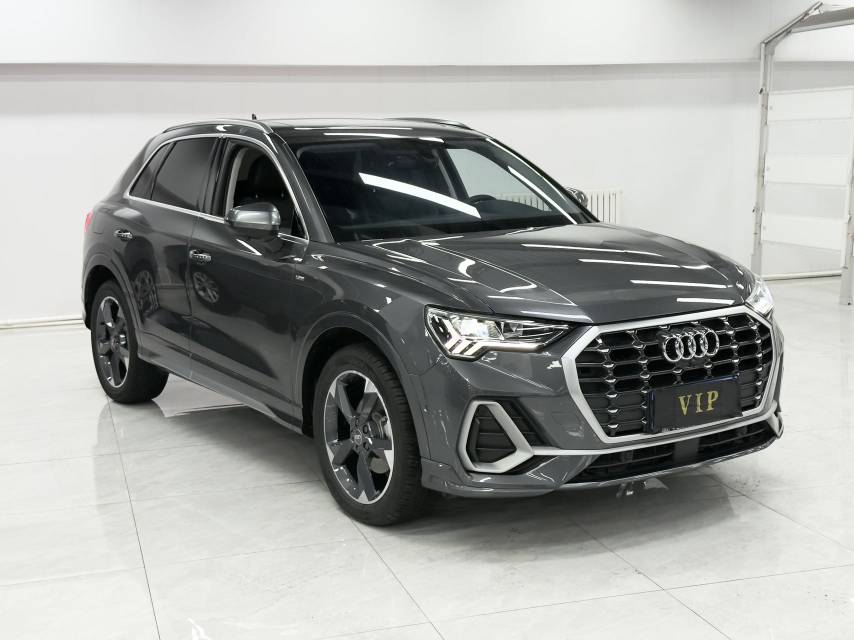 Audi Q3 2023 car image 