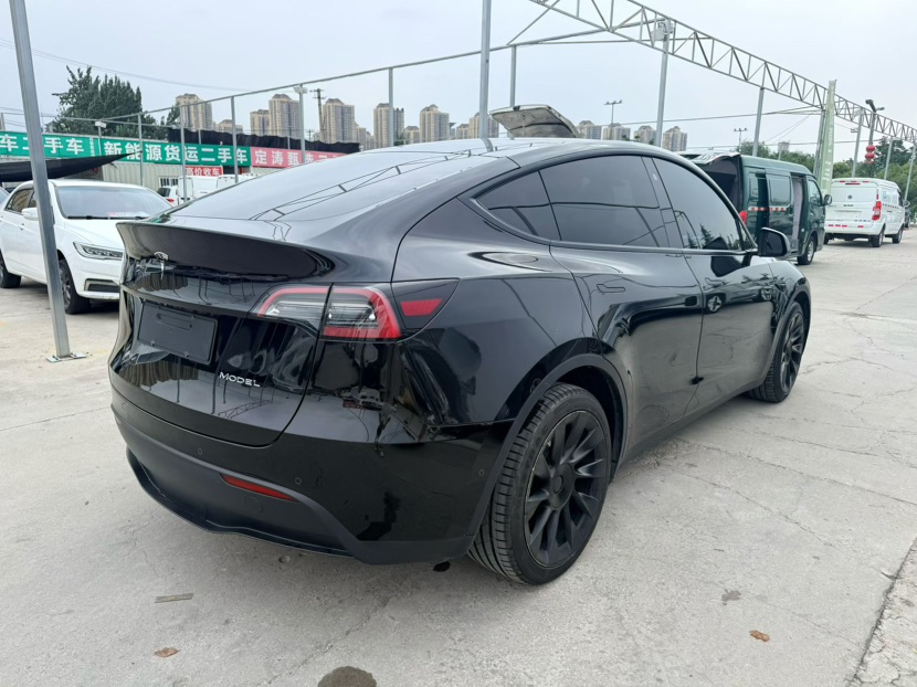 Tesla Model Y 2022 #8 Tesla Model Y 2022 car image #8