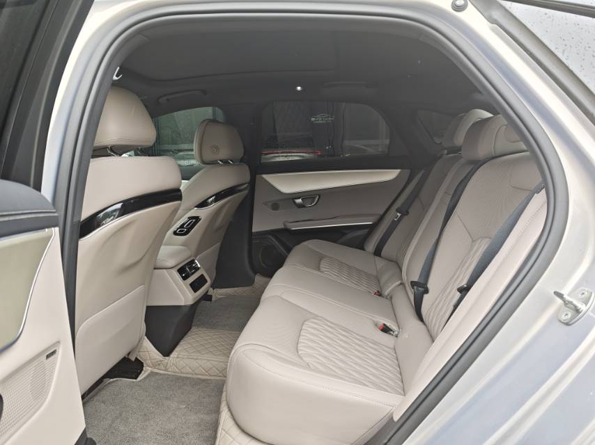 BYD Han 2025 immagine di auto #6