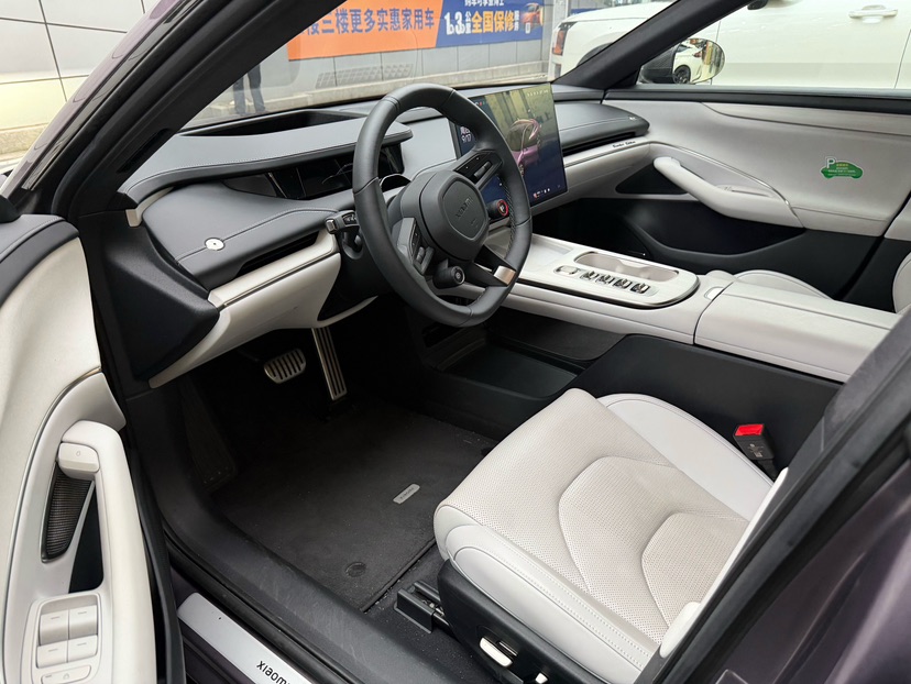 MI SU7 2024 immagine di auto #3