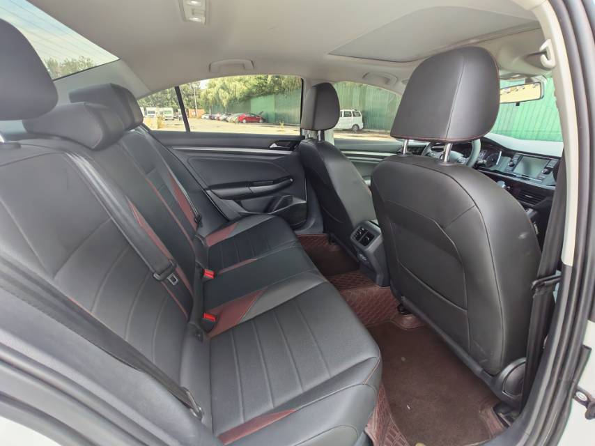 2019 immagine di auto #8