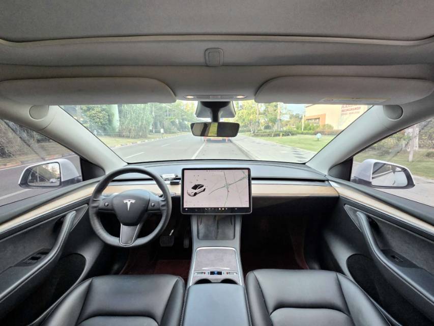 Tesla Model Y 2021 #7 Tesla Model Y 2021 car image #7