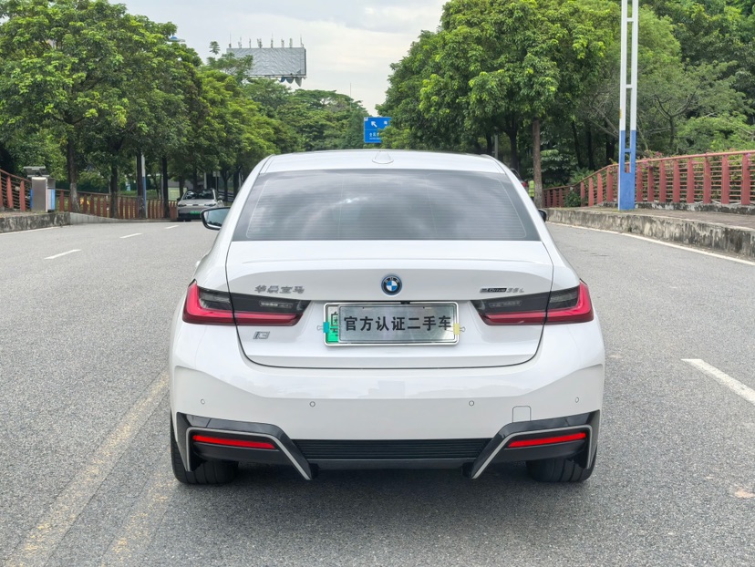 BMW i3 2023 car image #7