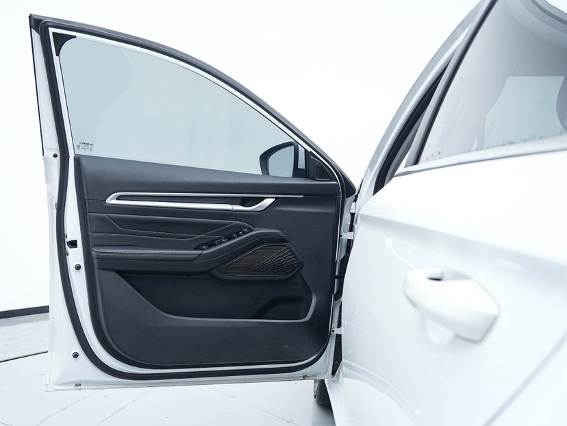 GEELY Emgrand 2025 #5 GEELY Emgrand 2025 car image #5