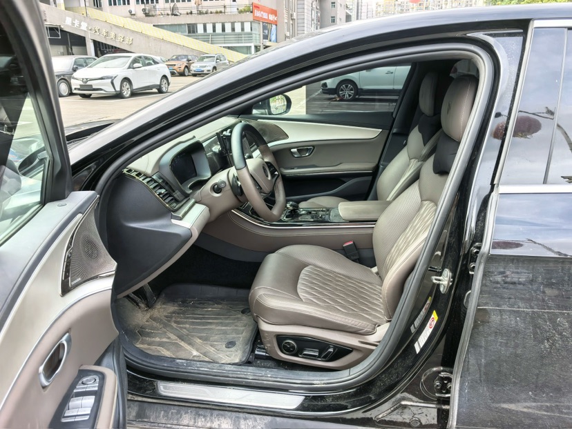 BYD Han 2025 #4 BYD Han 2025 car image #4