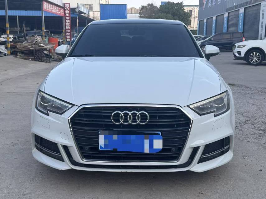 Audi A3 2017 car image #2