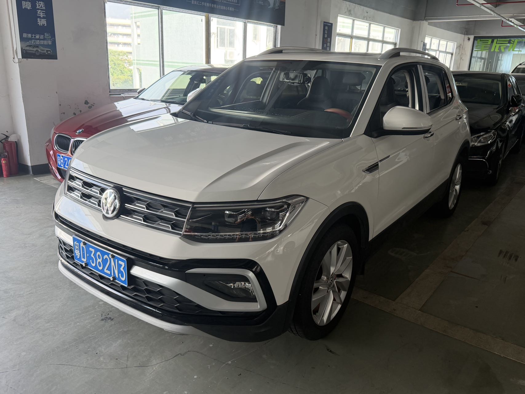 Volkswagen T-Cross 2019 immagine di auto 