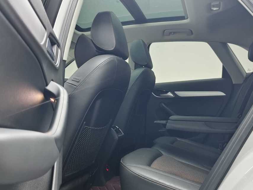 Audi Q3 2018 immagine di auto #4