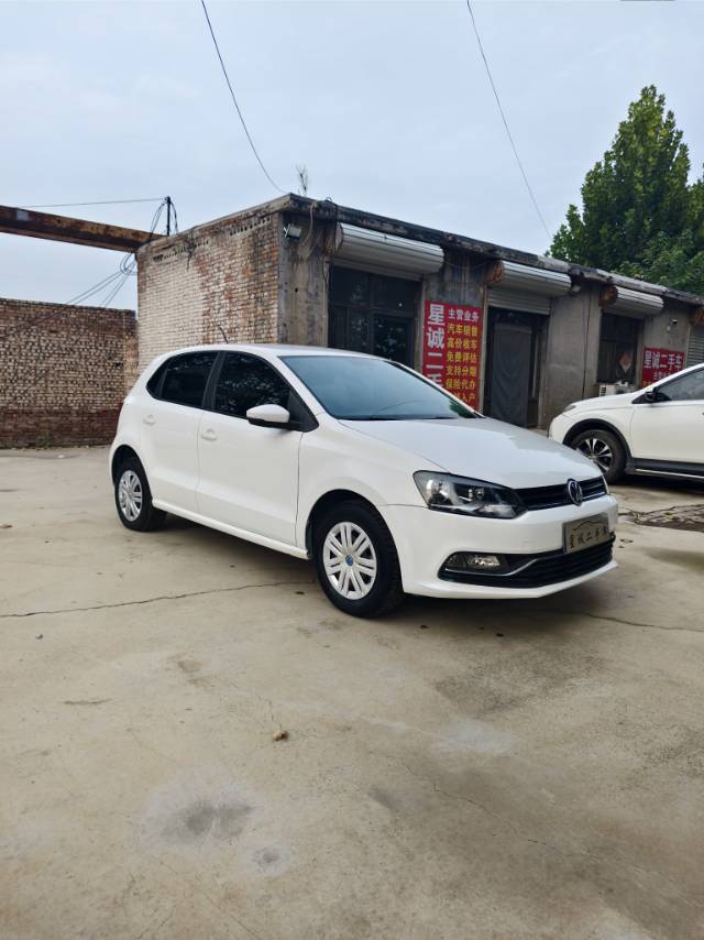 Volkswagen Polo 2017 car image #3