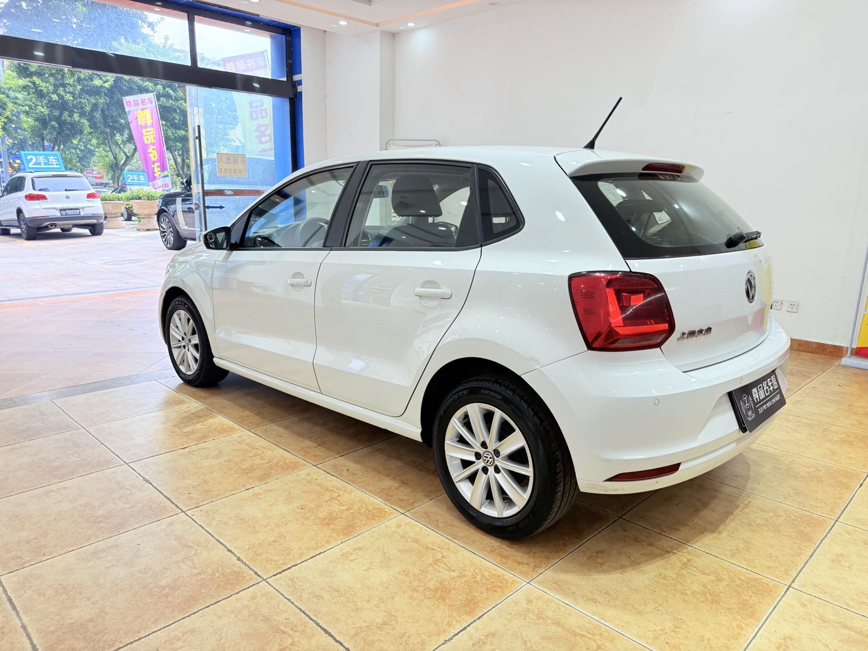 Volkswagen Polo 2014 car image #6