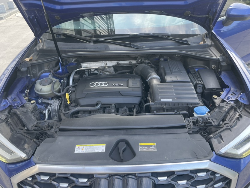 Audi Q3 2021 car image #7