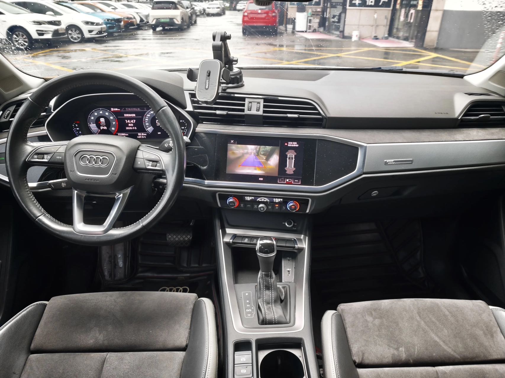 Audi Q3 2019 #6 Audi Q3 2019 car image #6
