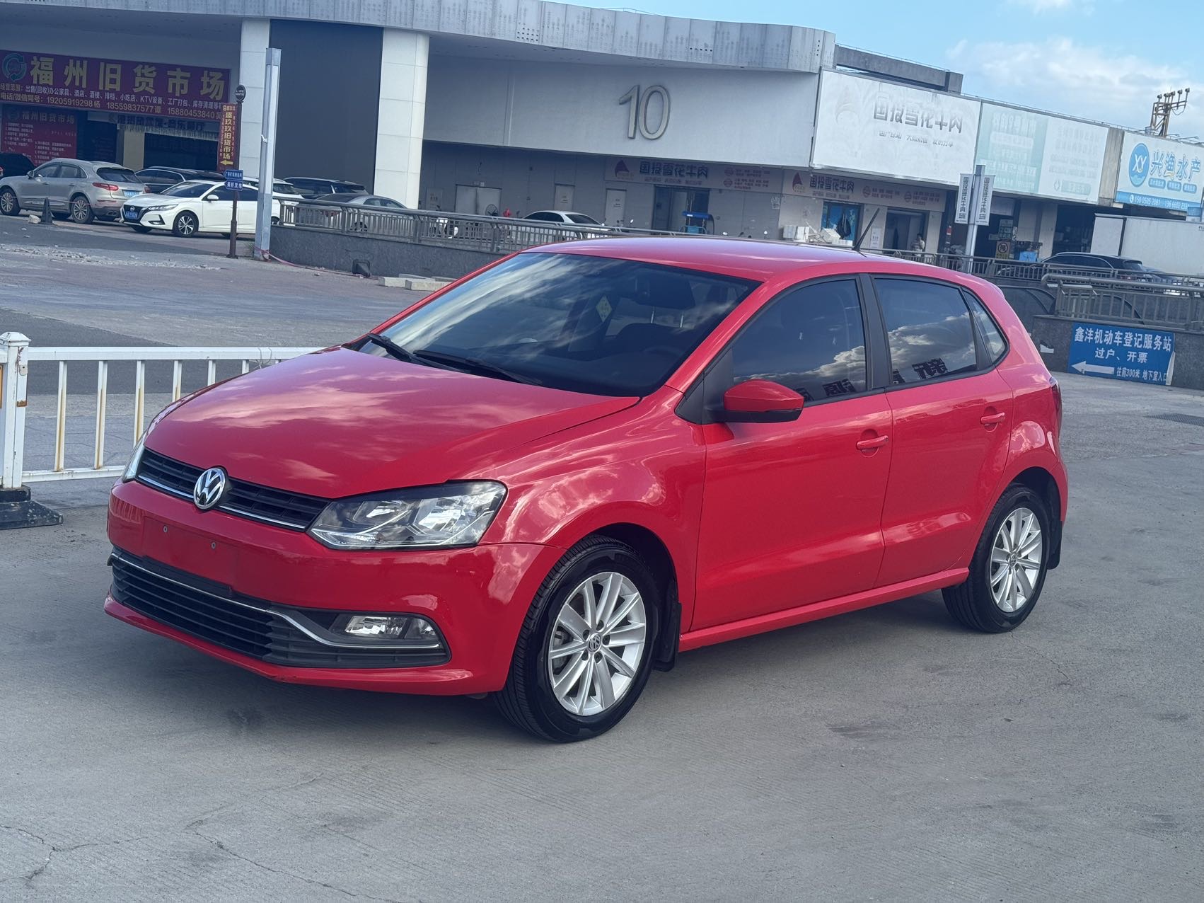 Volkswagen Polo 2014 Volkswagen Polo 2014 car image