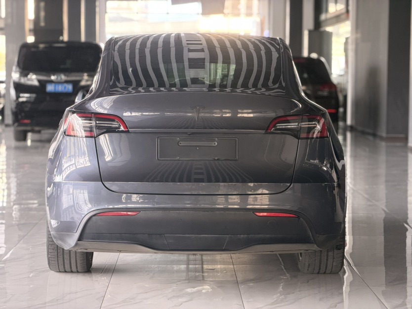 Tesla Model Y 2023 #6 Tesla Model Y 2023 immagine di auto #6