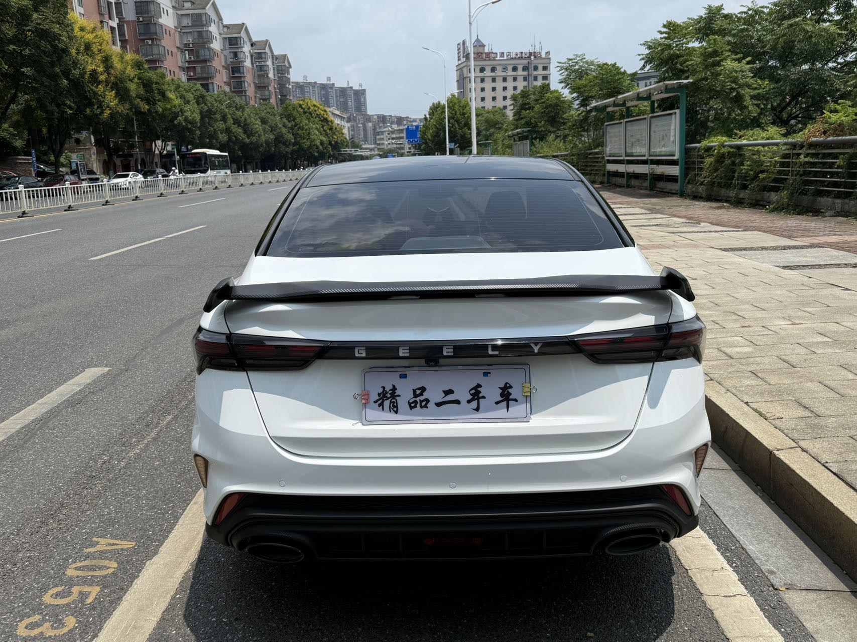 GEELY Binray 2023 car image #4