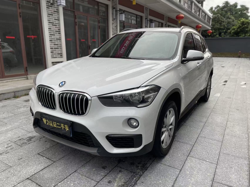 BMW X1 2018 BMW X1 2018 car image