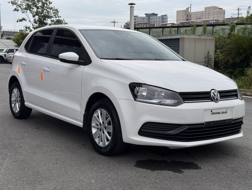 Volkswagen Polo 2017 car image #3