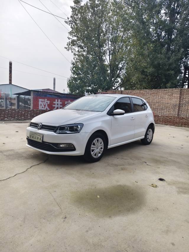 Volkswagen Polo 2017 car image #2