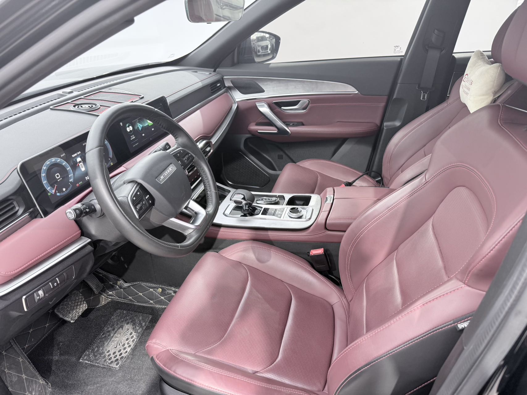 Jetour X70 PLUS 2023 #13 Jetour X70 PLUS 2023 car image #13