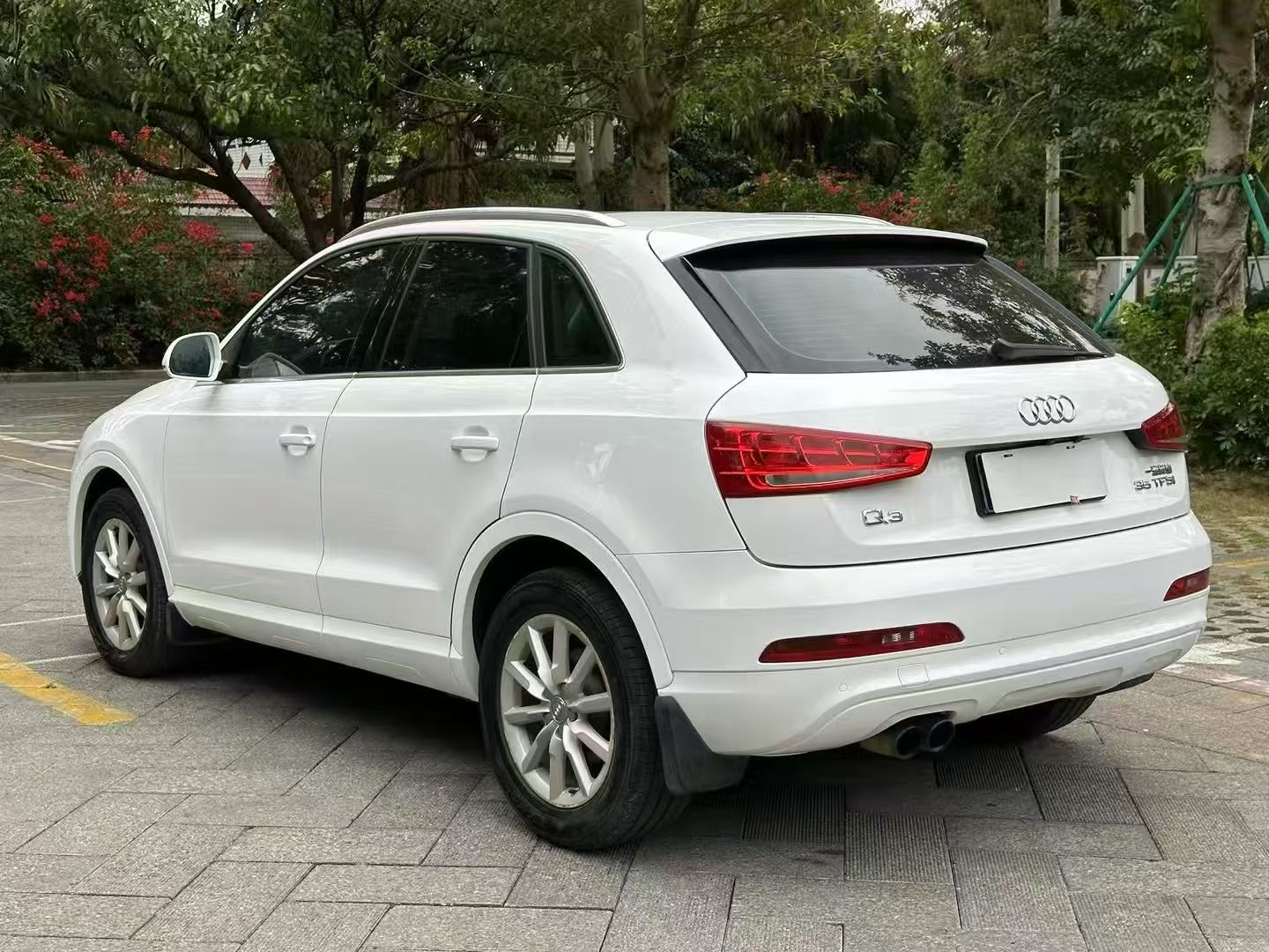 Audi Q3 2014 #9 Audi Q3 2014 car image #9