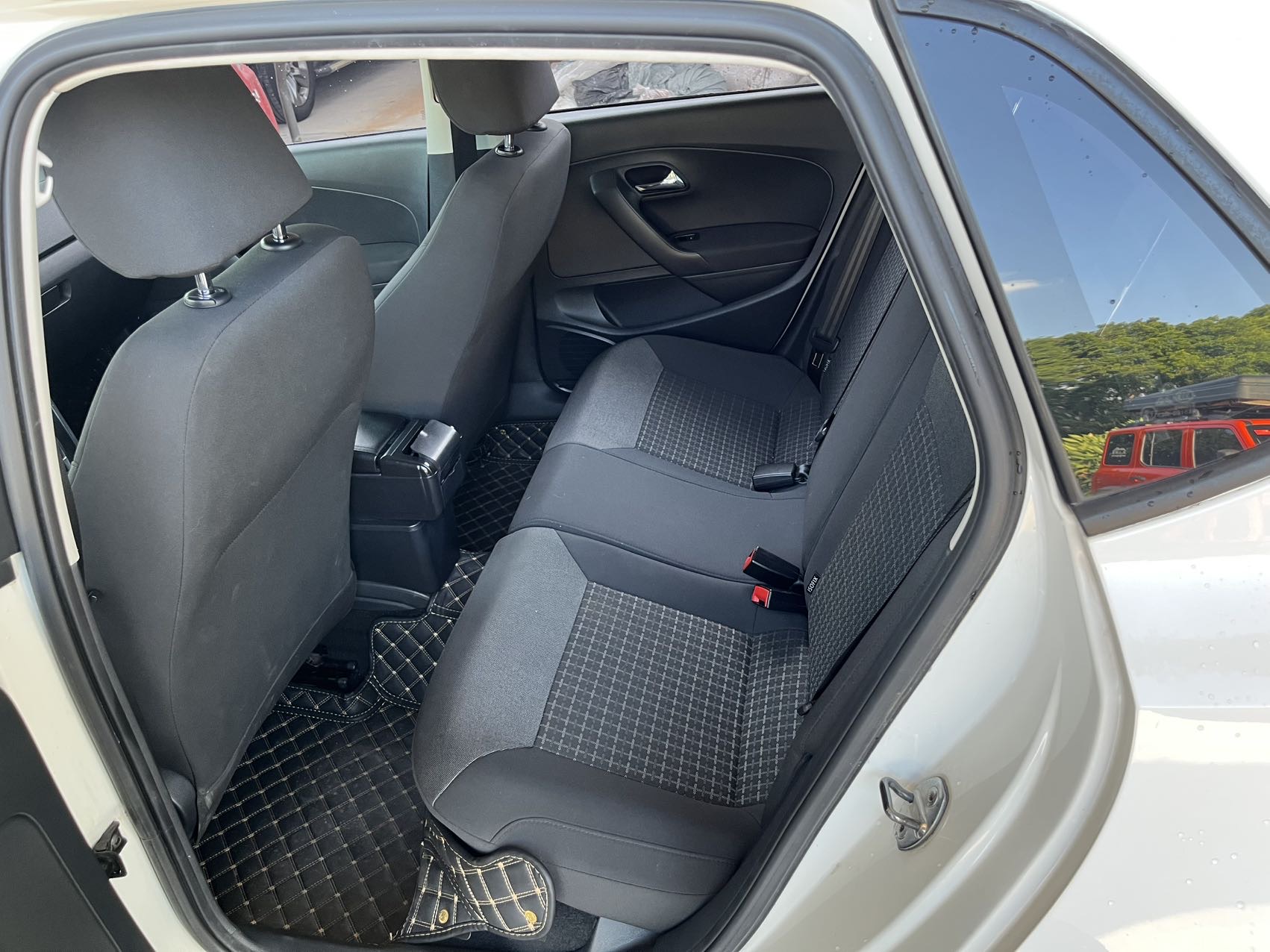 Volkswagen Polo 2016 car image #8