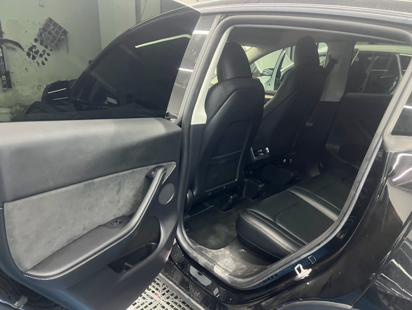 Tesla Model Y 2022 car image #3