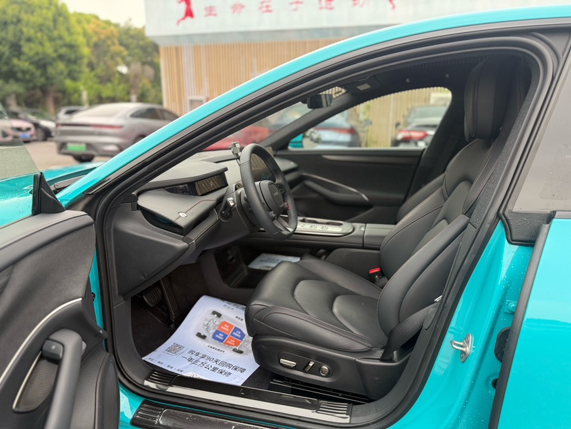 MI SU7 2025 car image #4