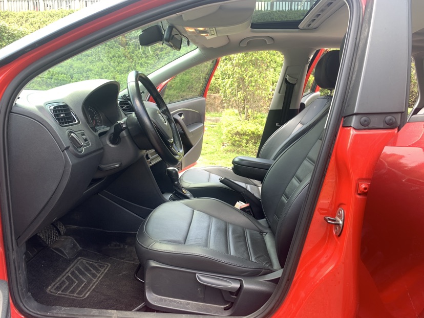 Volkswagen Polo 2017 car image #4