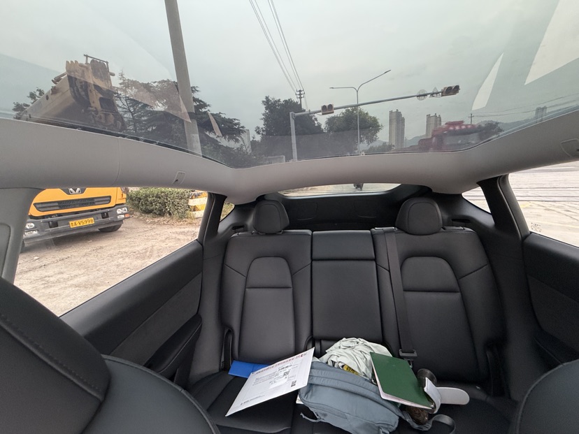 Tesla Model Y 2024 #8 Tesla Model Y 2024 car image #8