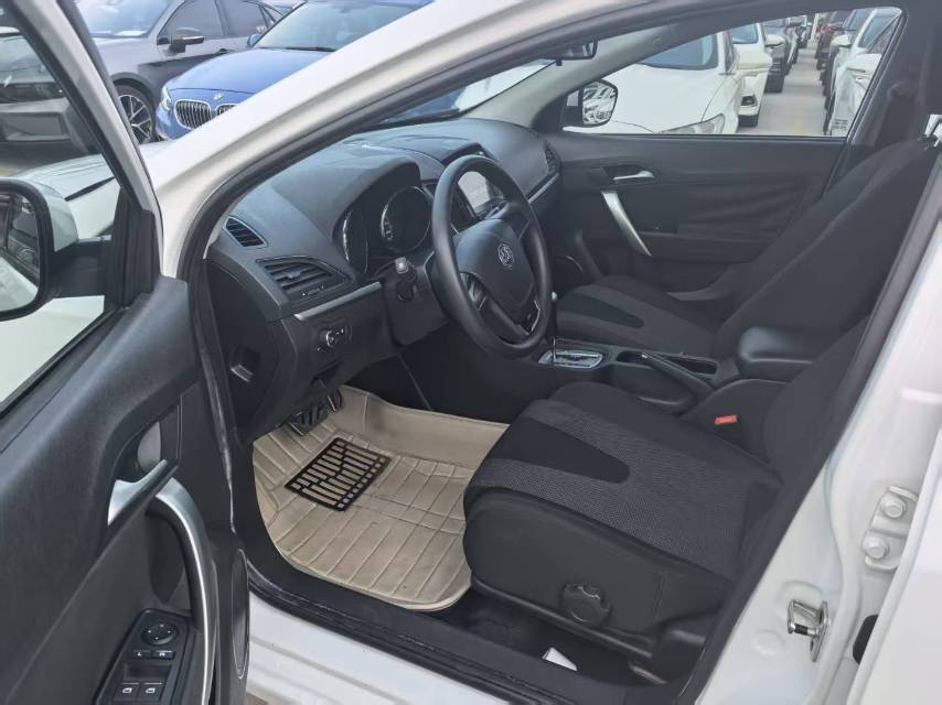 MG 5 2013 #4 MG 5 2013 car image #4