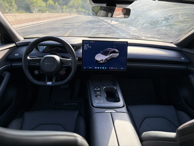 MI SU7 2024 immagine di auto #8