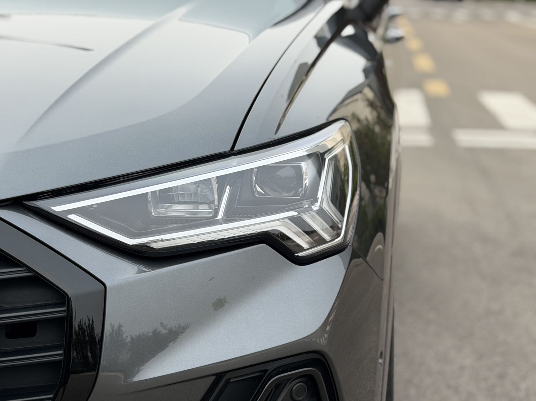 Audi Q3 2023 car image #11
