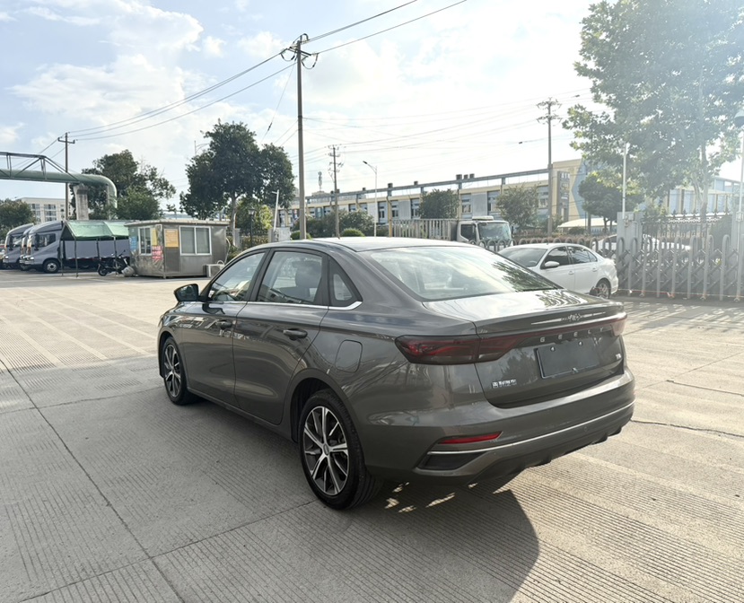 GEELY Emgrand 2022 #8 GEELY Emgrand 2022 car image #8