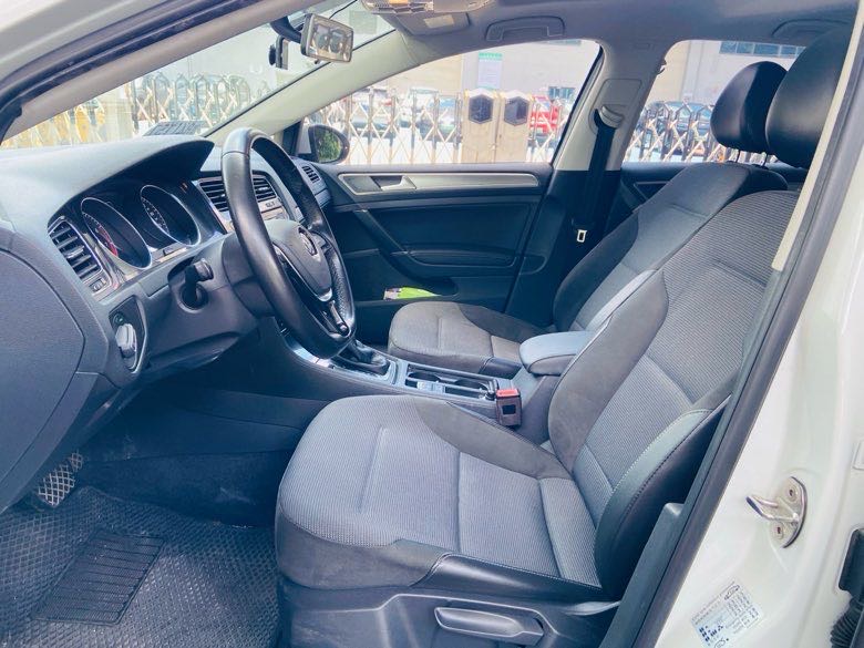 Volkswagen Golf 2018 car image #5