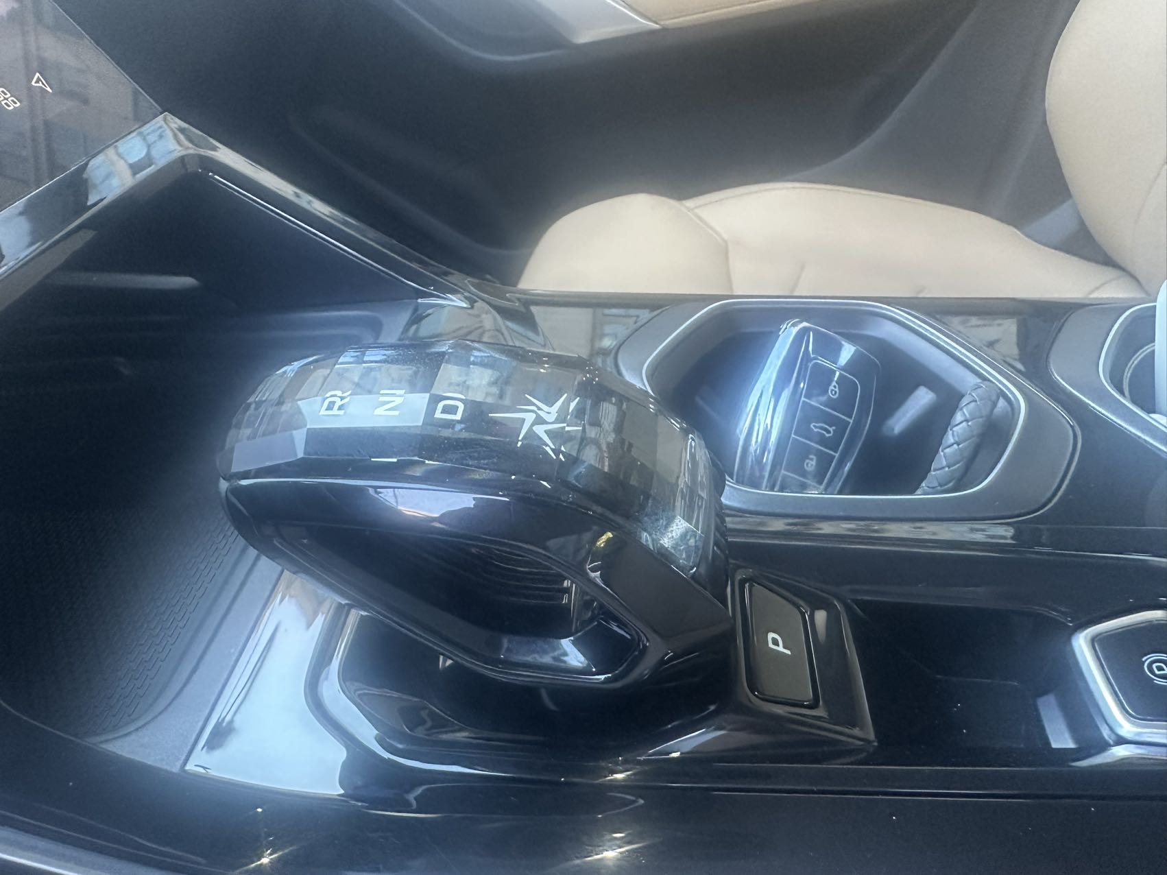 GEELY Boyue L 2023 car image #5