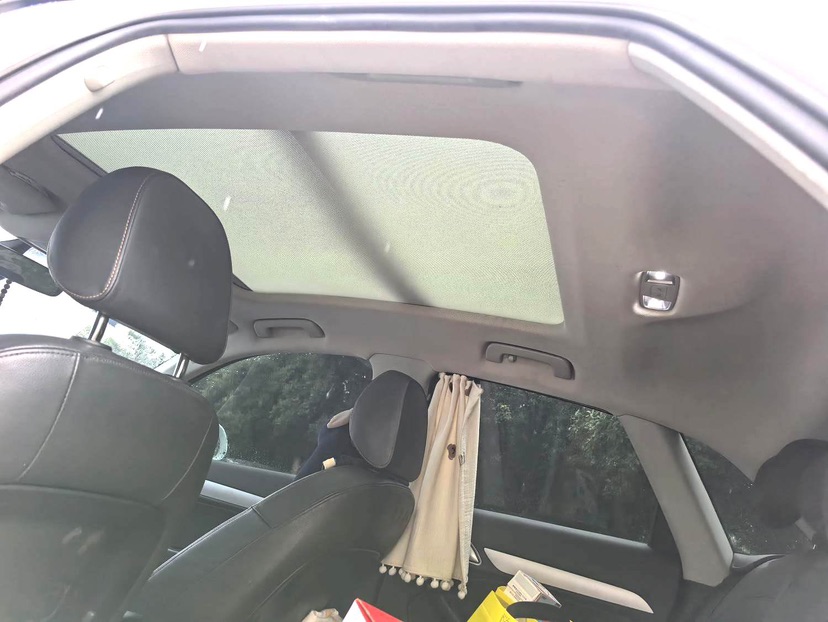 Audi Q3 2018 car image #3