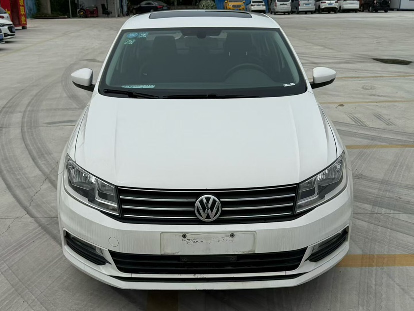 Volkswagen Santana 2018 car image #3