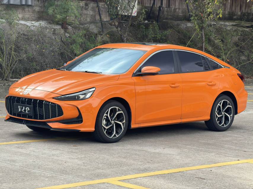 MG 5 2025 immagine di auto 