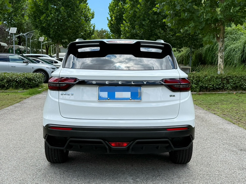 GEELY Coolray 2025 #14 GEELY Coolray 2025 car image #14