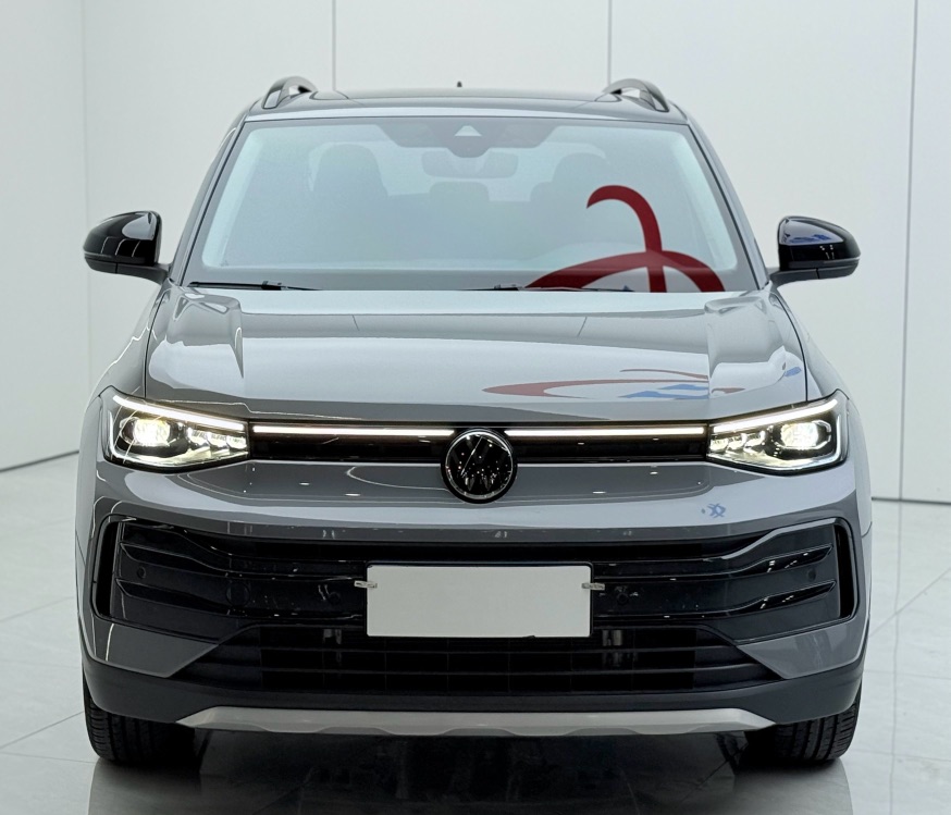 Volkswagen Tharu 2025 car image #2