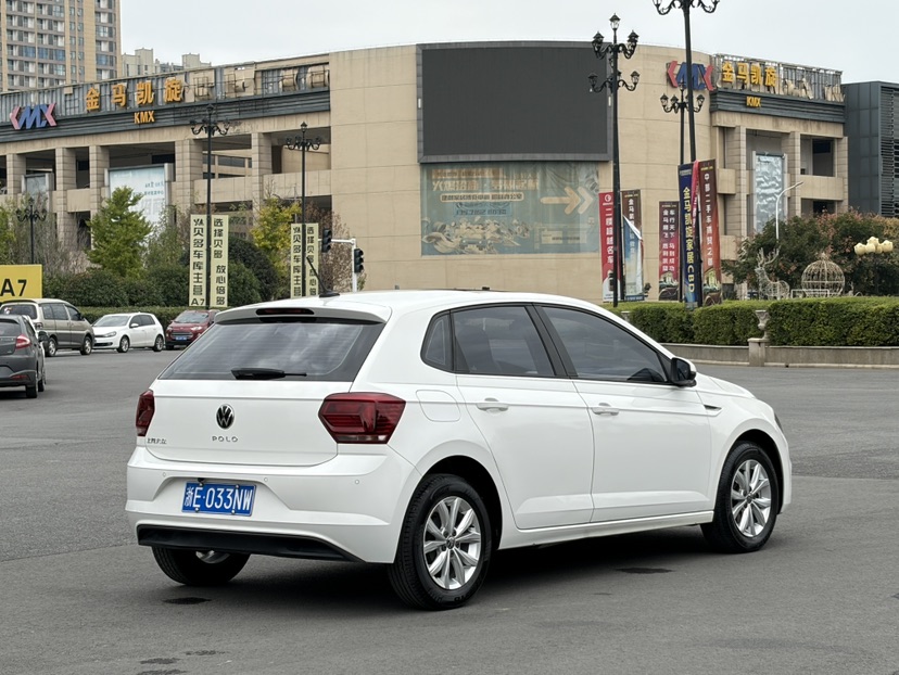Volkswagen Polo 2021 car image #9