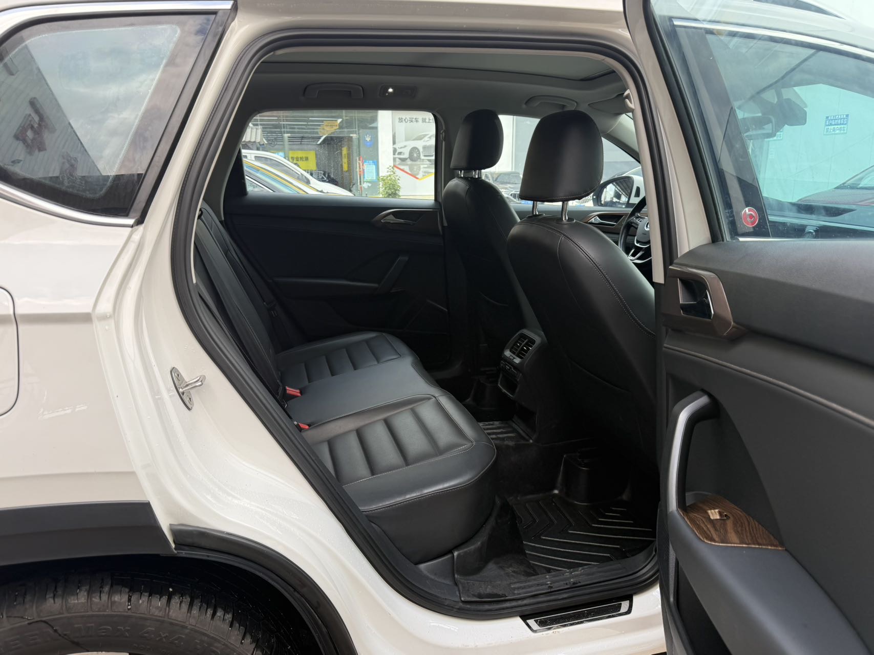 Volkswagen Tharu 2020 car image #3