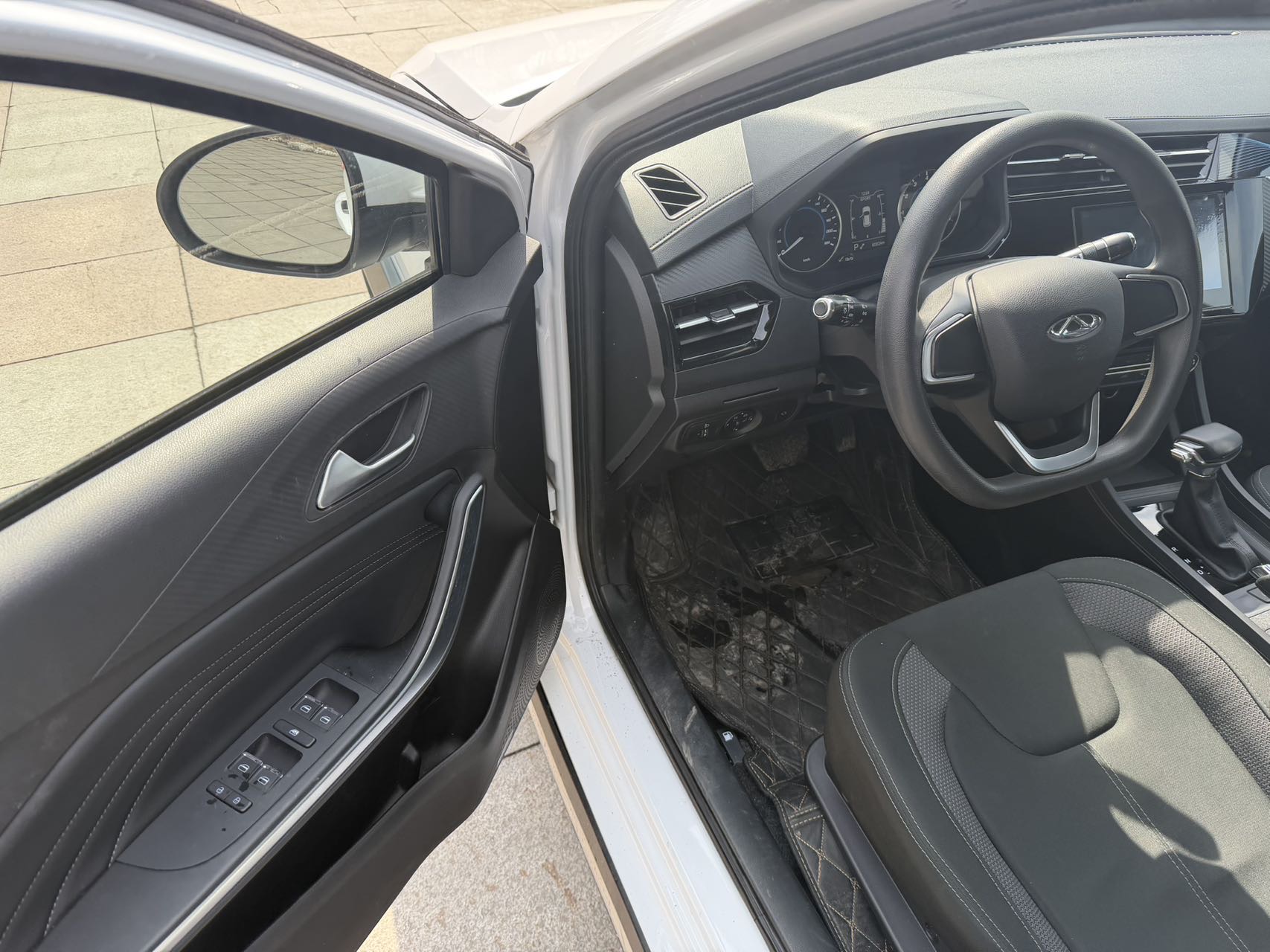 Chery Tiggo 3x 2025 #8 Chery Tiggo 3x 2025 car image #8