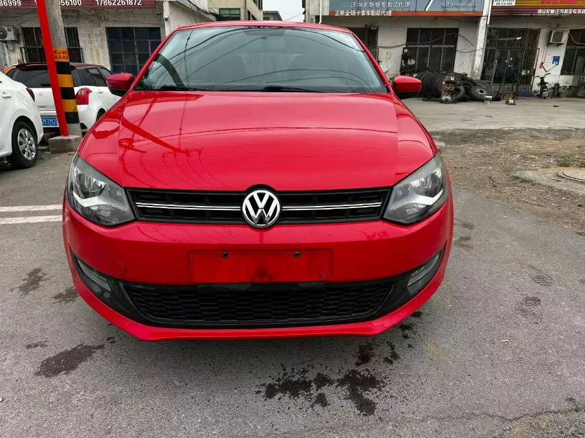 Volkswagen Polo 2014 Volkswagen Polo 2014 car image