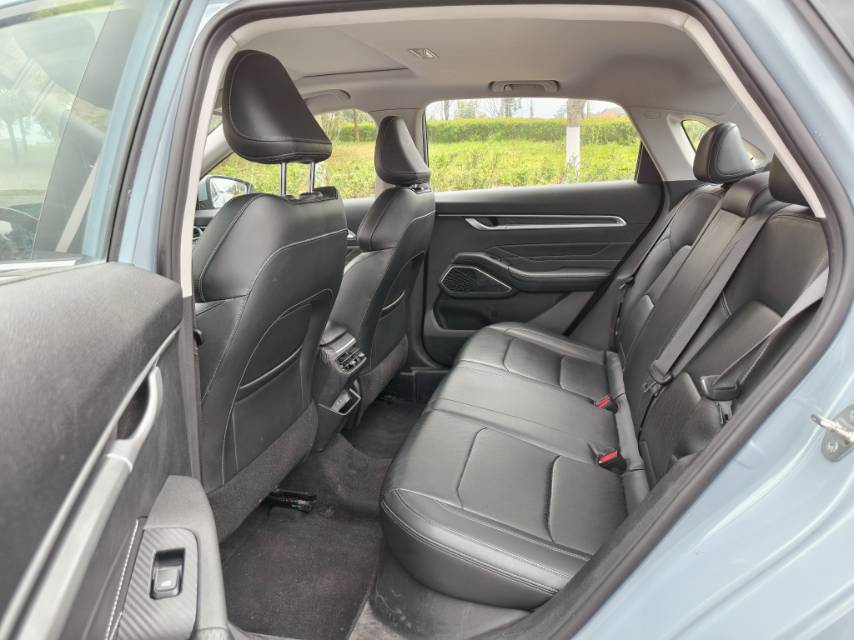 GEELY Emgrand 2023 #4 GEELY Emgrand 2023 car image #4