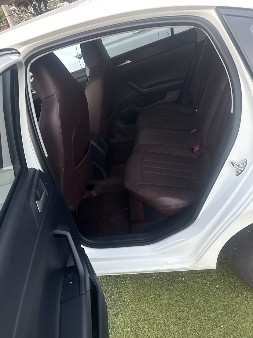 Volkswagen Lavida 2025 car image #6
